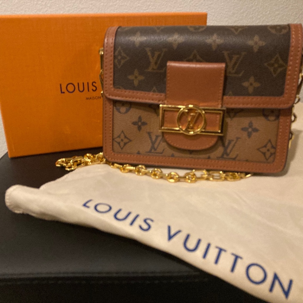 Dauphine Shoulder Bag Reverse Monogram Canvas MM